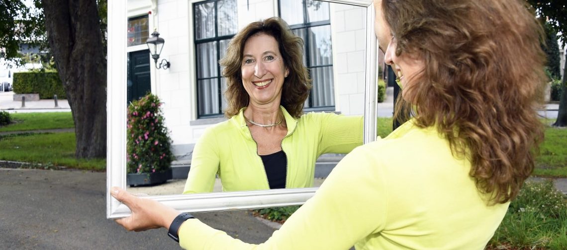 Karin-Hoekstra-in-de-spiegel-greenport-stories