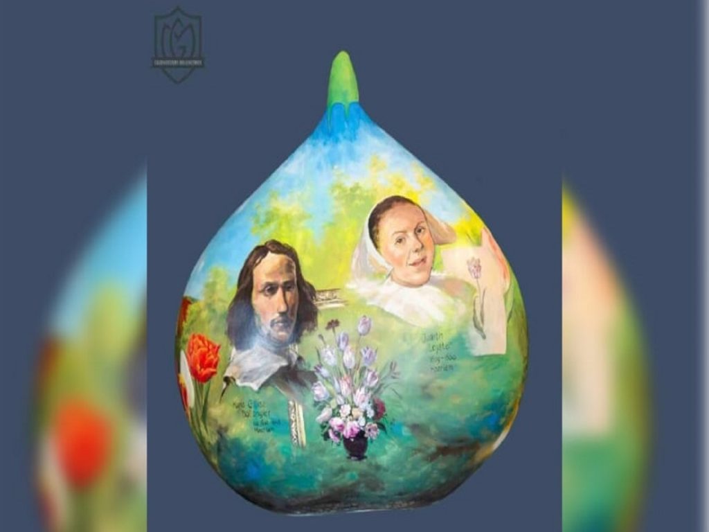 Onthulling-Reuzenbol-Iconen-van-de-Tulpenteelt