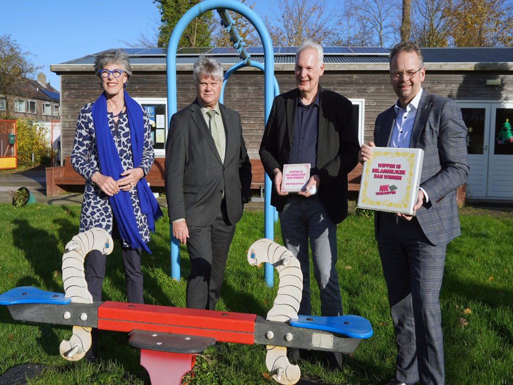 wethouders-NK-Tegelwippen-winnaar-greenport