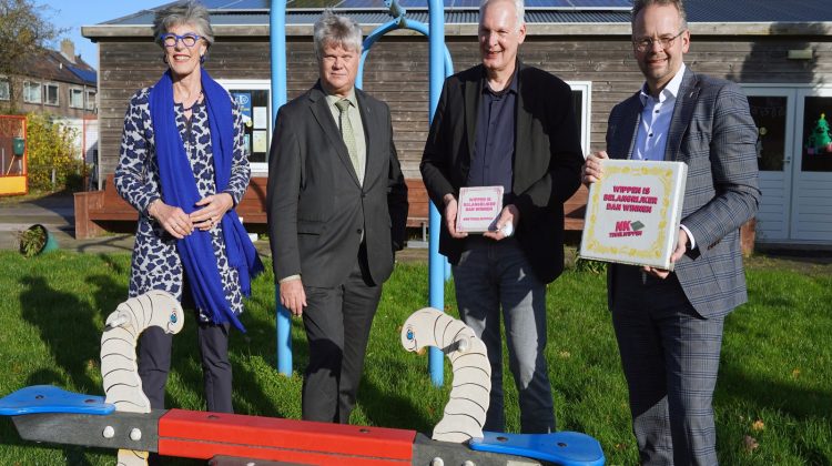 wethouders-NK-Tegelwippen-winnaar-greenport