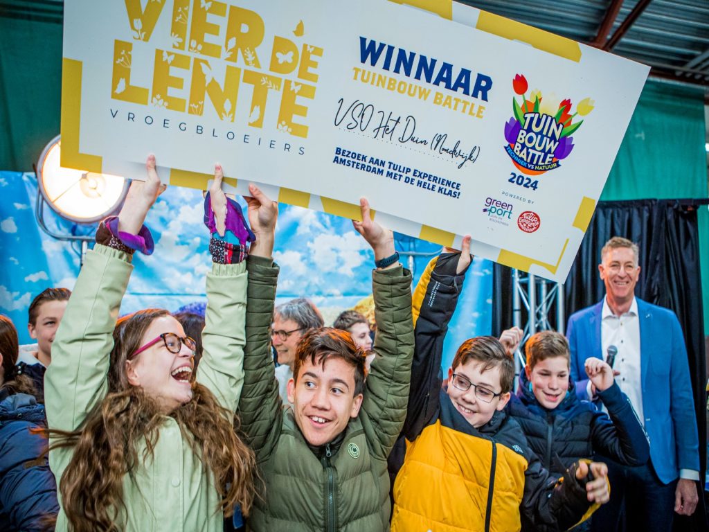 Leerlingen-VSO-Het-Duin-winnaar-Tuinbouw-Battle-Award-Vroegbloeiers-greenport