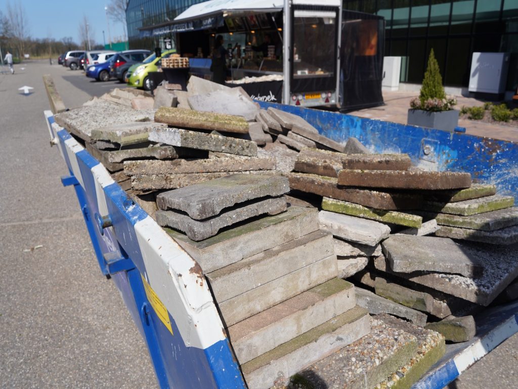 tegels-gratis-ruilen-voor-plantjes-greenport
