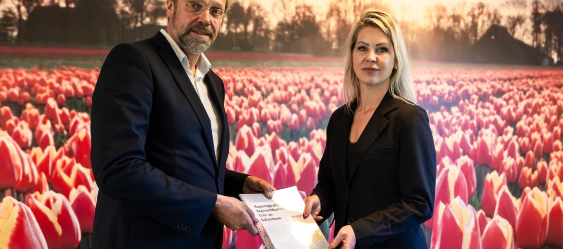 Simon-Pennings-overhandiging-Regiocertificering-Minister-Wiersma-12-05-25