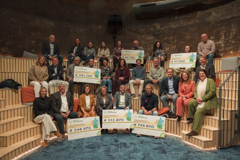 Regiodeal-sierteeltregio-uitreiking-cheques-greenportDB
